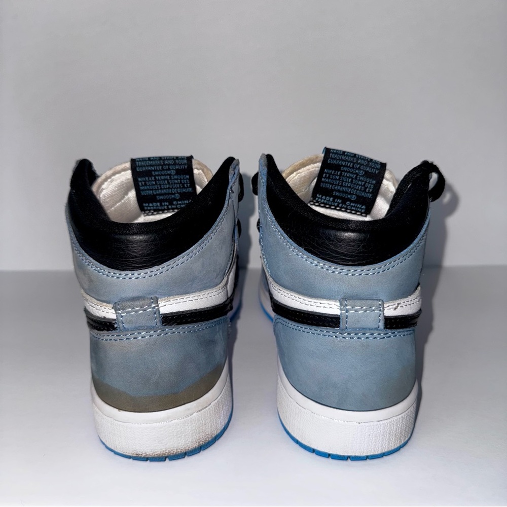 Air Jordan 1 Retro High OG “University Blue” (Model: 555088-134) Kids Size 4y - Picture 10 of 12